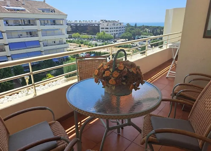 Golden Mile Penthouse, Pool-parking, 5min Beach! Апартаменти