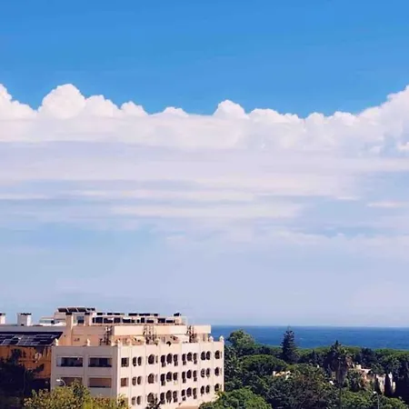 Golden Mile Penthouse, Pool-parking, 5min Beach! Marbella