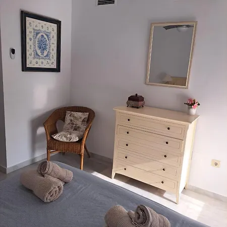 Golden Mile Penthouse, Pool-parking, 5min Beach! Marbella