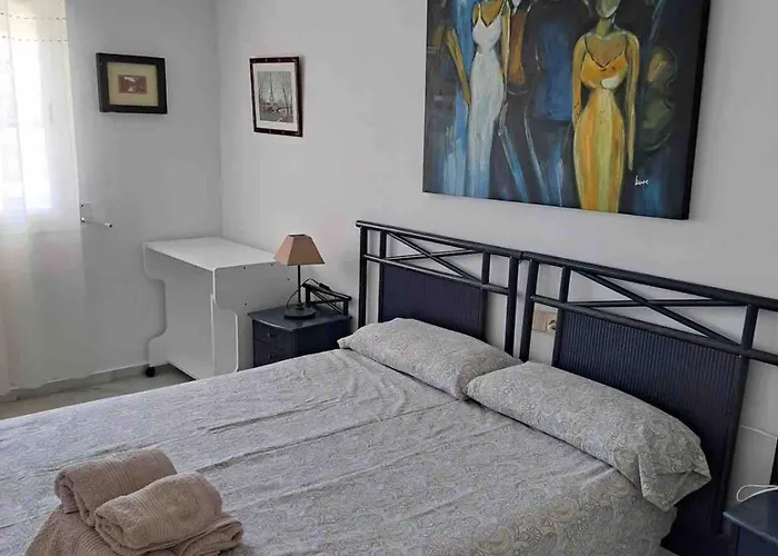 Golden Mile Penthouse, Pool-parking, 5min Beach! شقة