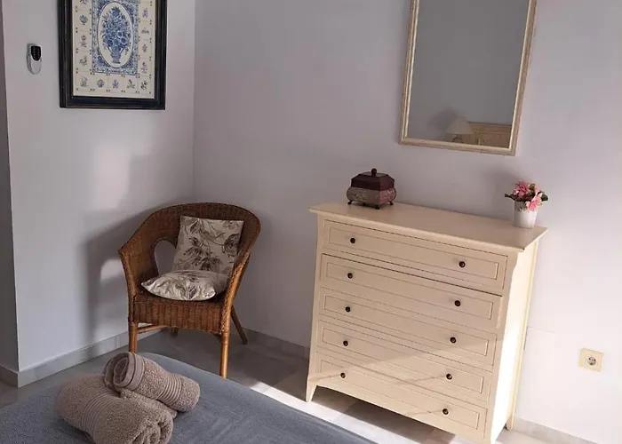 Golden Mile Penthouse, Pool-parking, 5min Beach! ماربيا