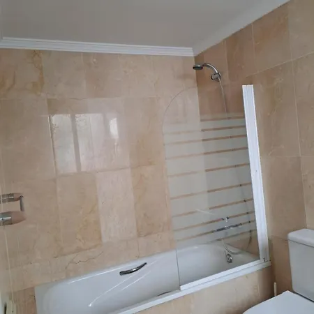 Golden Mile Penthouse, Pool-parking, 5min Beach! Marbella